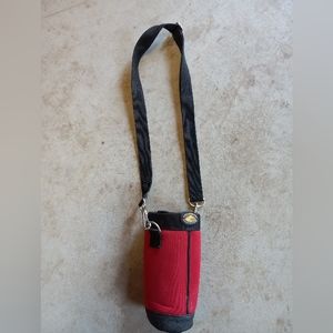 Saddle horn water bottle holder